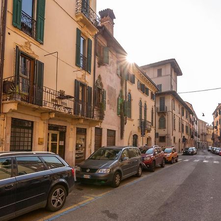 The Cozy Loft, Un Angolo Alla Moda Nel Cuore Di Верона Екстериор снимка